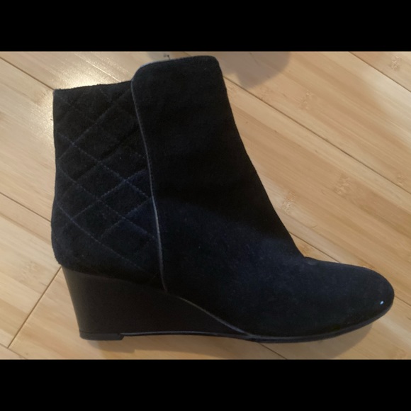 Aquitalia Italian designer booties, black suede - Picture 2 of 3